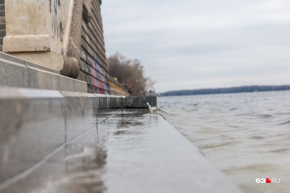 Вода в Волге у Самары поднялась до 30 метров Вода в Волге у Самары поднялась до 30 метров