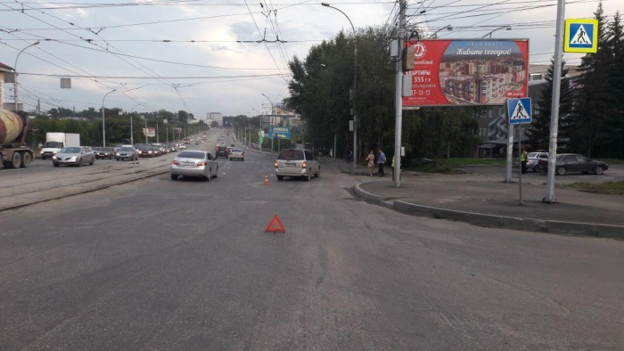 Женщина переходила дорогу в 12,5 метрах от пешеходного перехода Женщина переходила дорогу в 12,5 метрах от пешеходного перехода