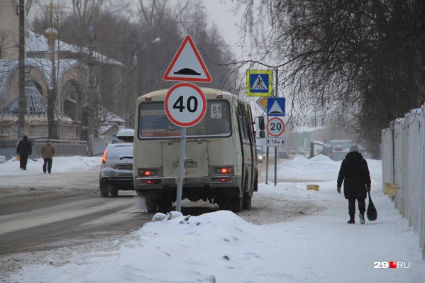 В совокупности на маршруты не вышло 11 автобусов, связывающих Московский проспект и центр В совокупности на маршруты не вышло 11 автобусов, связывающих Московский проспект и центр