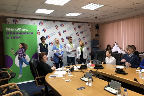 Проект продолжался в течение года: за это время более 70 ребят из детских домов и школ-интернатов региона проходили обучающие сессии и мастер-классы по социальному проектированию Проект продолжался в течение года: за это время более 70 ребят из детских домов и школ-интернатов региона проходили обучающие сессии и мастер-классы по социальному проектированию