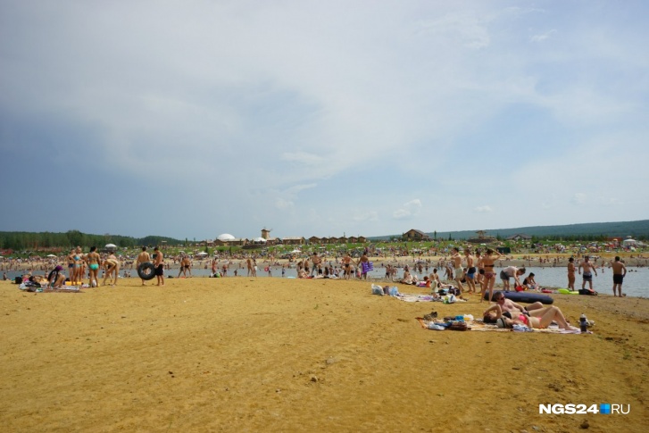 Городской пляж обещают обустроить к середине июня