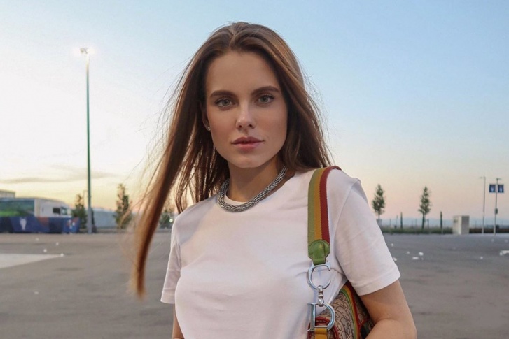 Ранее Клюкина <a href="https://www.e1.ru/news/spool/news_id-65677801.html" target="_blank" class="_">снялась в клипе Димы Билана</a> на песню «Молния» Ранее Клюкина <a href="https://www.e1.ru/news/spool/news_id-65677801.html" target="_blank" class="_">снялась в клипе Димы Билана</a> на песню «Молния»