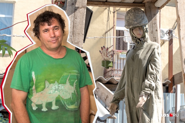 Музей из своего дома Дмитрий делать не собирается, но с удовольствием всё показывает гостям Музей из своего дома Дмитрий делать не собирается, но с удовольствием всё показывает гостям