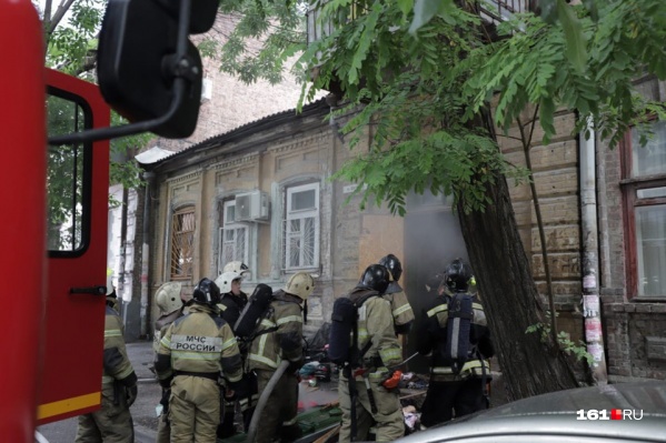 Пожар тушили несколько машин Пожар тушили несколько машин