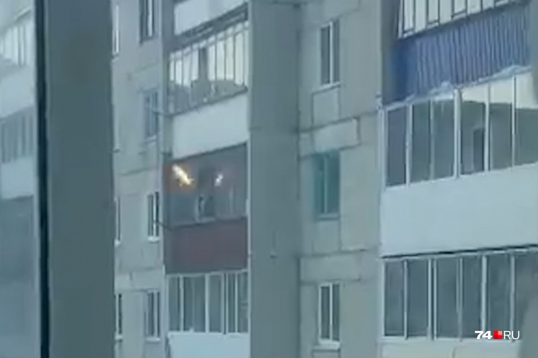 Пьяный военный несколько раз открывал огонь в воздух, перепугав всех соседей Пьяный военный несколько раз открывал огонь в воздух, перепугав всех соседей