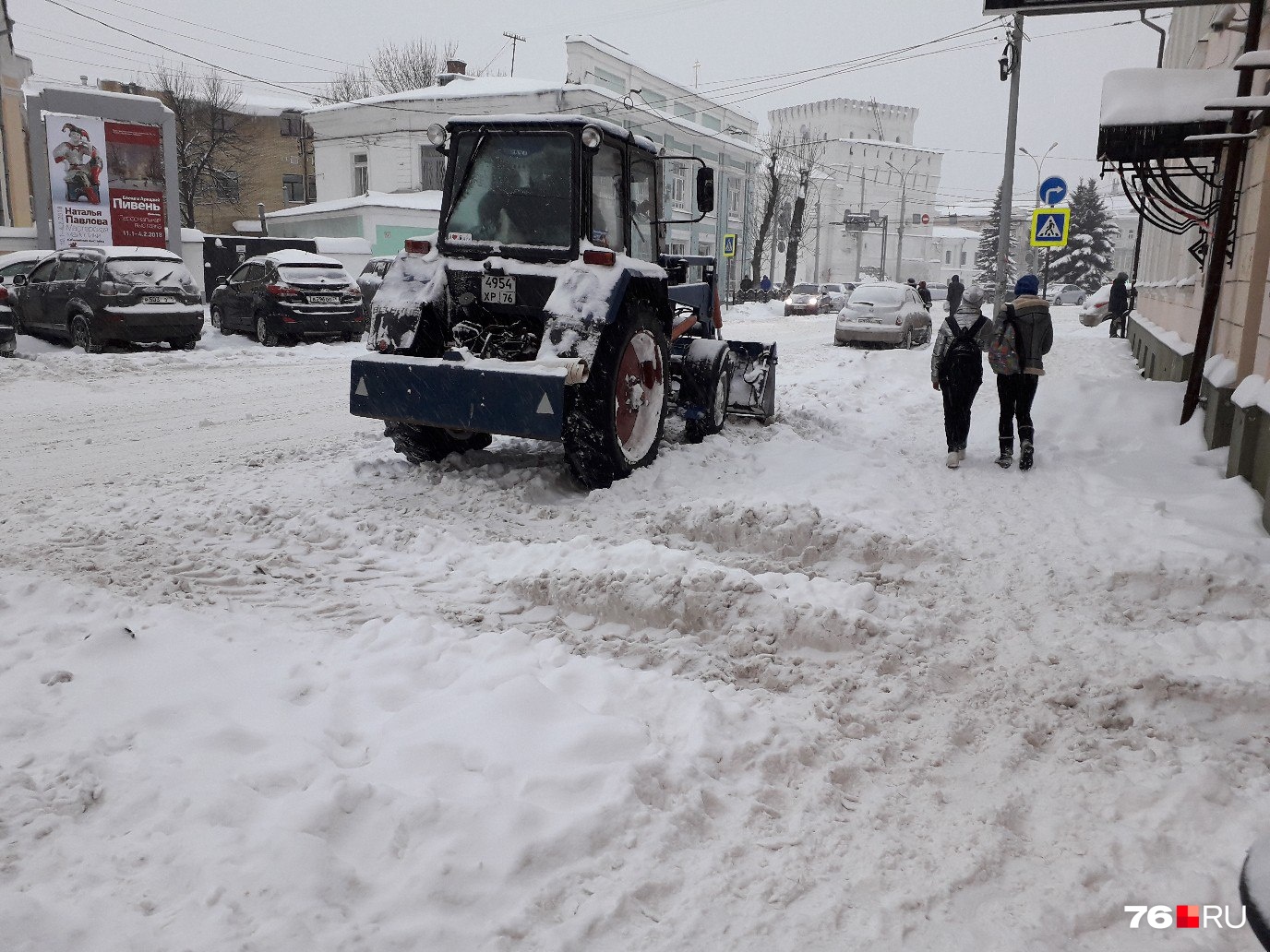 Ярослав Овчаров считает, что дефицита снегоуборочной техники в этом году быть не должно