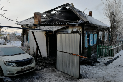 Из-за пожара в Ужуре погибли 4 человека Из-за пожара в Ужуре погибли 4 человека
