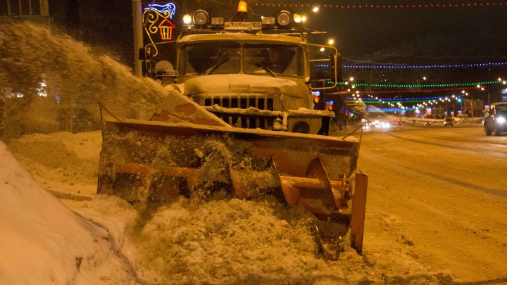«Коммунальщики ослабили хватку»: в Башкирии за неубранный снег выдали 184 предписания