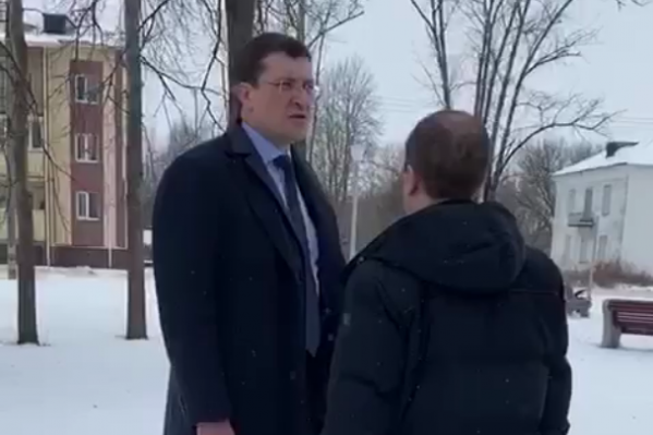 После посещения новой средней школы № 10 в посёлке Гидроторф и Балахнинской ЦРБ Никитин пришёл в ужас<br><br> После посещения новой средней школы № 10 в посёлке Гидроторф и Балахнинской ЦРБ Никитин пришёл в ужас<br><br>