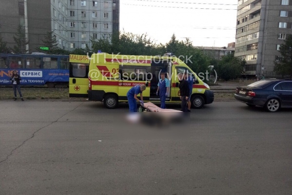 Женщина скончалась до приезда медиков Женщина скончалась до приезда медиков 