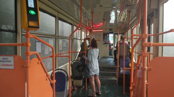 Трамваи встали в центре Нижнего Новгорода из-за ДТП