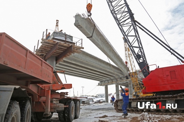Рабочие приступили к основному этапу строительства Рабочие приступили к основному этапу строительства