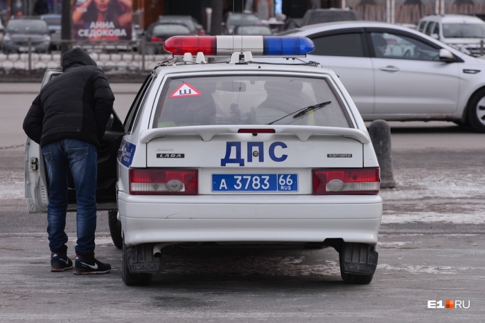 Если ущерб от аварии меньше 50 тысяч рублей, то ее можно оформить без ГИБДД Если ущерб от аварии меньше 50 тысяч рублей, то ее можно оформить без ГИБДД