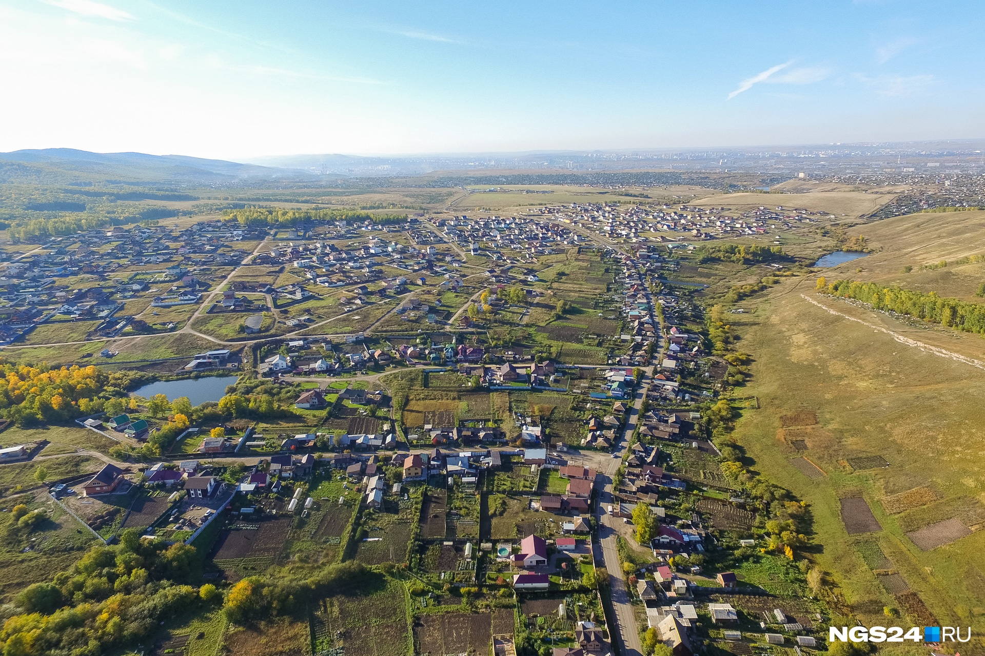 Участок красноярск. Кузнецово плато Красноярск. Кузнецово Красноярский край с высоты птичьего полета. Пригород Красноярска. Окраины Красноярска.