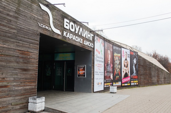 Основная сложность проекта состояла в том, что клуб находится в полуподвальном помещении, куда сигнал от базовой станции, размещенной на улице, не проникал Основная сложность проекта состояла в том, что клуб находится в полуподвальном помещении, куда сигнал от базовой станции, размещенной на улице, не проникал