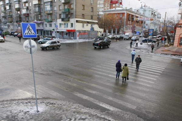 В Кургане двух детей сбили на пешеходных переходах В Кургане двух детей сбили на пешеходных переходах