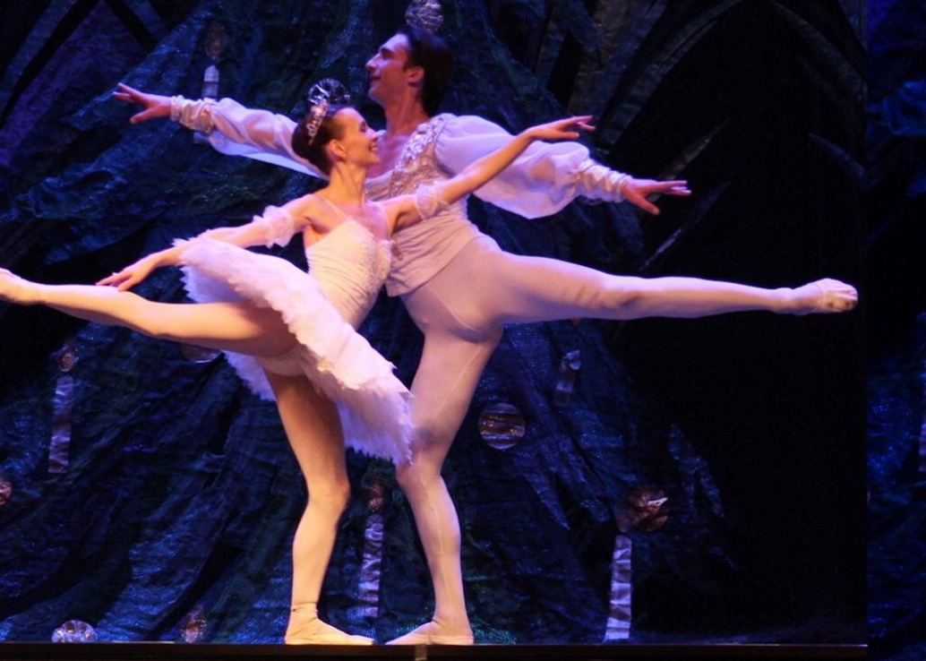 В подземном зале, в казино, на стадионе: артисты нижегородского балета вернулись из Чили с гастролей