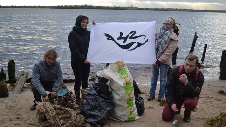 «69% собранного — пластик»: лидер экодвижения «42» о мусоре, который загрязняет Северную Двину