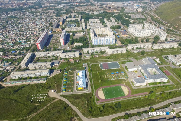 Вид на микрорайон с высоты Вид на микрорайон с высоты 