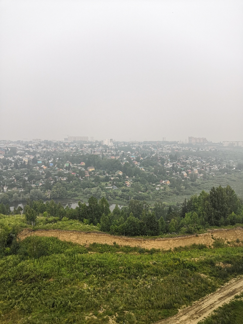 Дымку и смог над Новосибирском видно из разных районов города Дымку и смог над Новосибирском видно из разных районов города