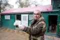 Челябинский сапожник построил голубятню во дворе многоэтажки и держит больше сотни птиц