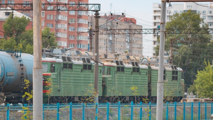 Люди сядут за металл: в Таганроге поймали близнецов, кравших детали с вагонов