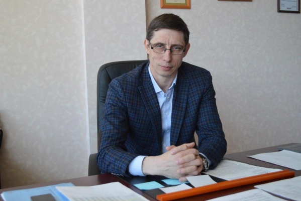 Мельников начинал свою карьеру в должности преподавателя физкультуры Мельников начинал свою карьеру в должности преподавателя физкультуры