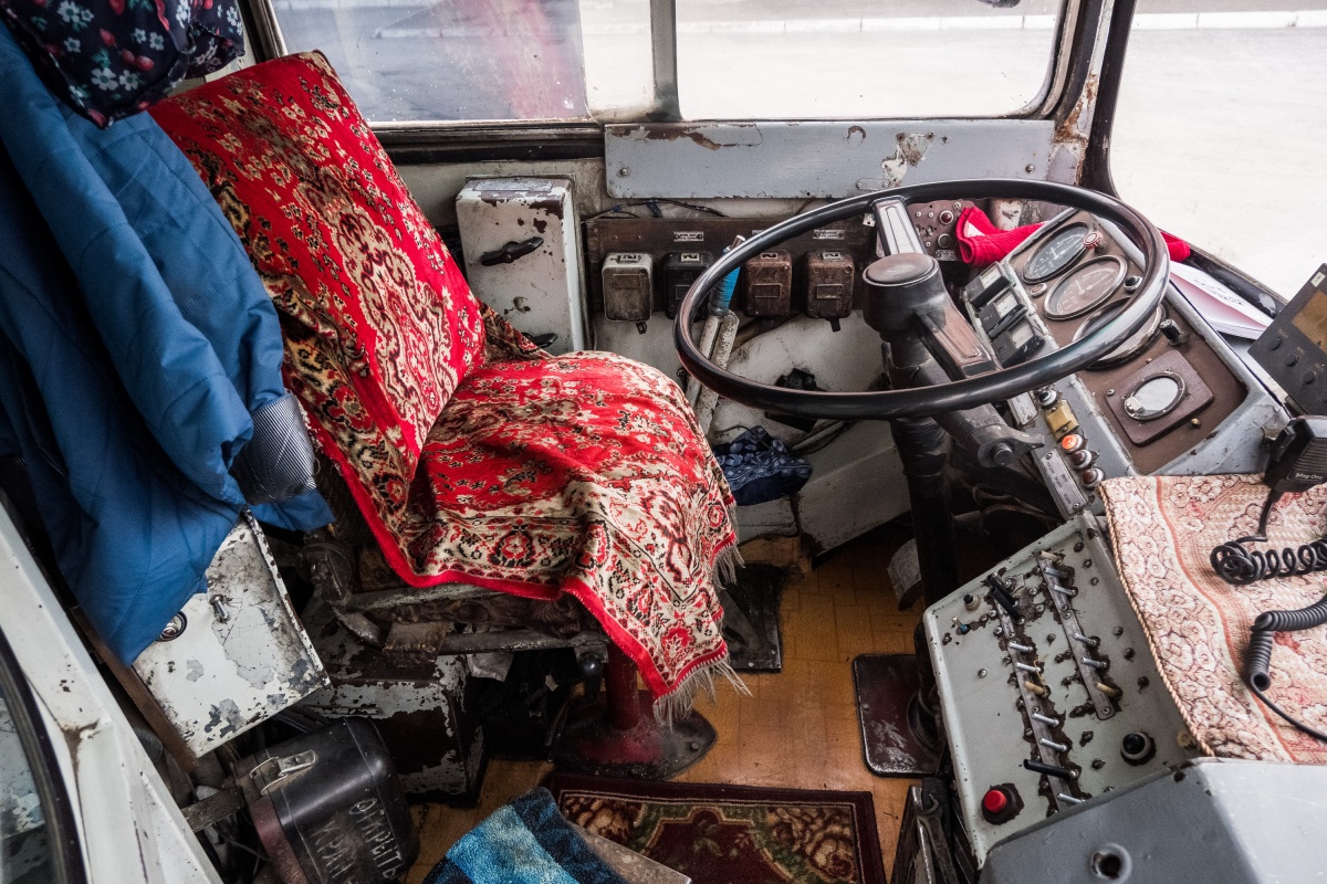 Нина и ее рогатый: история троллейбуса, на котором 32 года возит новосибирцев веселая женщина-шофер