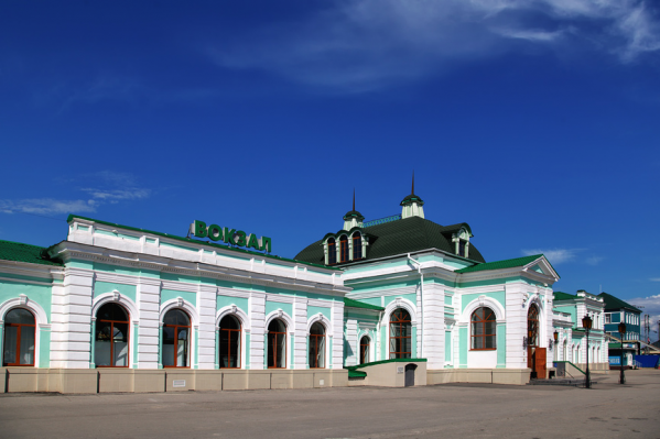 Просто так оставить машину рядом с железнодорожным вокзалом будет нельзя Просто так оставить машину рядом с железнодорожным вокзалом будет нельзя