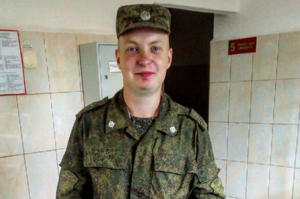 Алексей Фомин ушел в армию в июне прошлого года Алексей Фомин ушел в армию в июне прошлого года 
