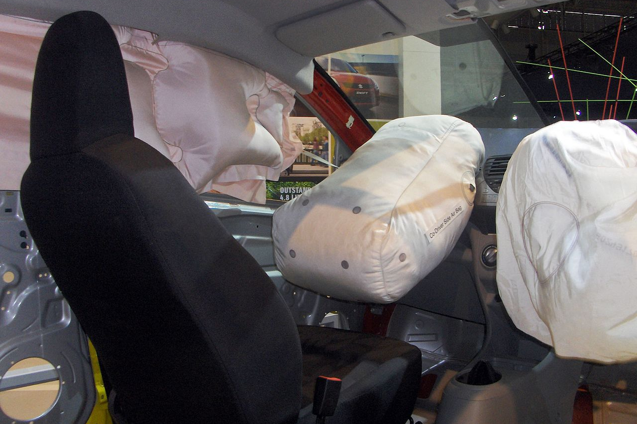 Опасные для жизни подушки Takata стоят на миллионах автомобилей по всему миру Опасные для жизни подушки Takata стоят на миллионах автомобилей по всему миру