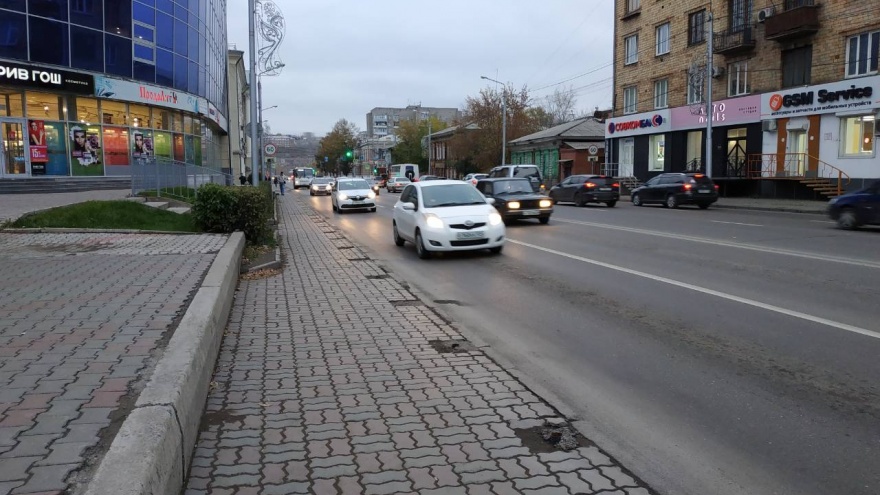 С улицы Вейнбаума исчезли пешеходные заборчики. Похоже, навсегда