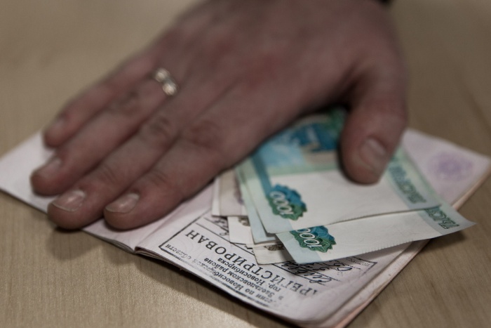 В Новосибирске средняя сумма взятки в 2017 году превысила 100 тысяч рублей В Новосибирске средняя сумма взятки в 2017 году превысила 100 тысяч рублей