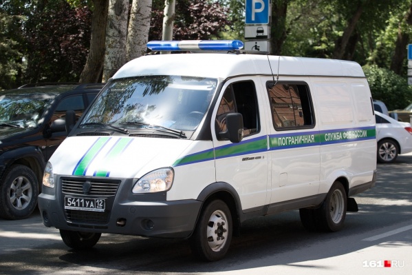 Ростовские пограничники задержали мужчину, девять лет скрывавшегося от полиции Ростовские пограничники задержали мужчину, девять лет скрывавшегося от полиции
