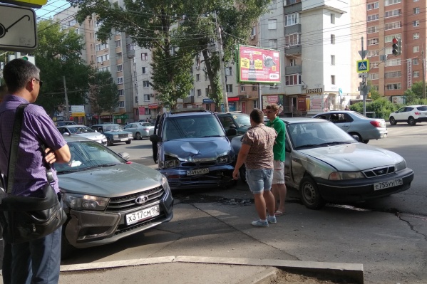 Машины получили серьезные повреждения Машины получили серьезные повреждения