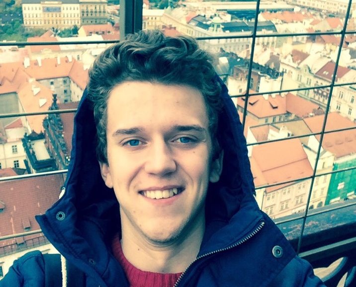 Тимофей мечтает вывезти родителей из Волгограда Тимофей мечтает вывезти родителей из Волгограда