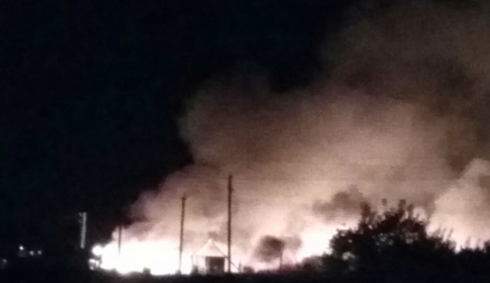 Под Уфой ночью сгорела пилорама: пожарные тушили огонь семь часов