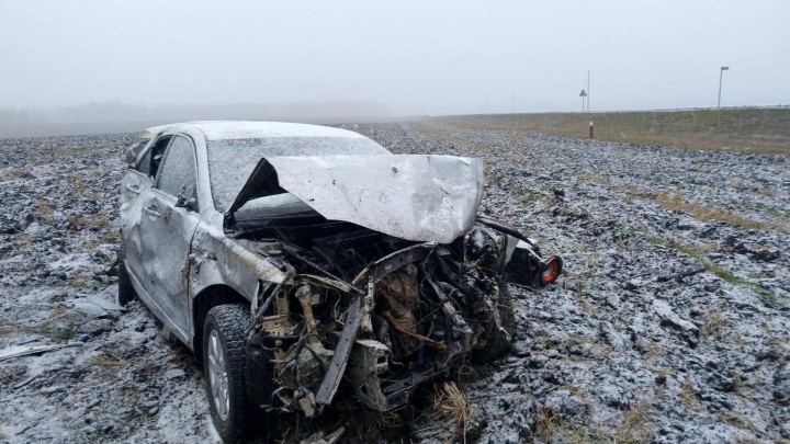 Машина улетела в кювет: на тюменской трассе погиб 28-летний водитель