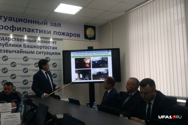 Руководитель госкомитета РБ по ЧС Фарит Гумеров уверен, что пожарные извещатели должны стать такой же обыденностью, как мобильники Руководитель госкомитета РБ по ЧС Фарит Гумеров уверен, что пожарные извещатели должны стать такой же обыденностью, как мобильники