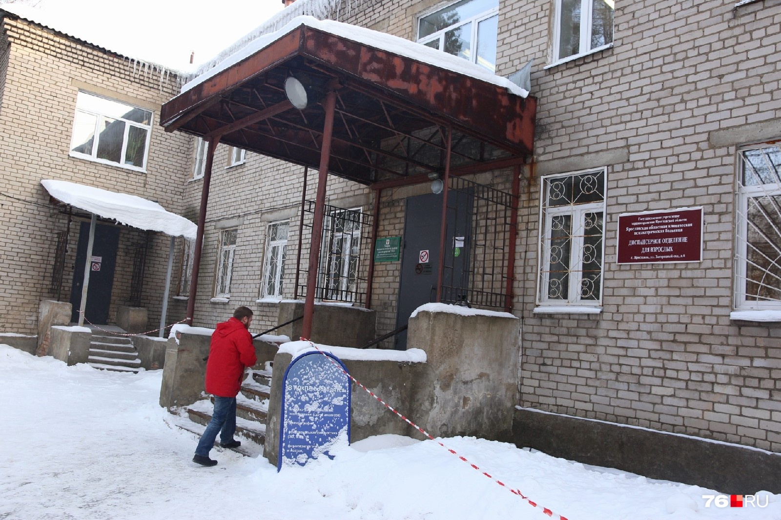Водители вспоминают, что раньше здесь очереди начинались с улицы Водители вспоминают, что раньше здесь очереди начинались с улицы