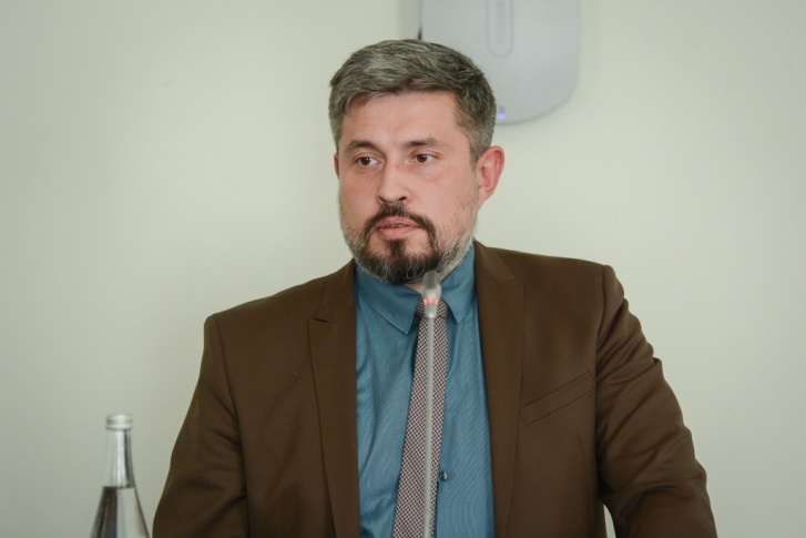 Суд снова отказался выпускать из СИЗО главного архитектора Ростова Романа Илюгина