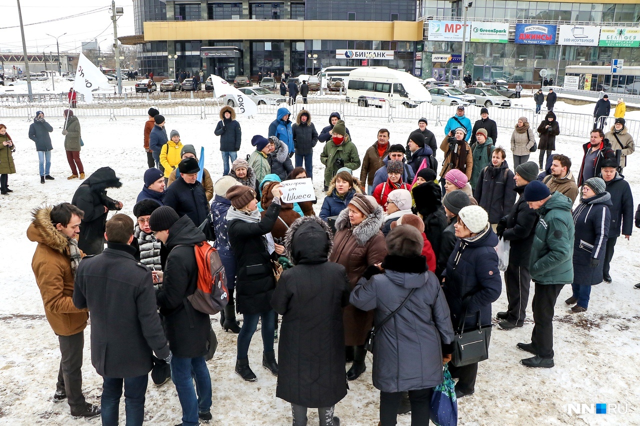 Народ громко безмолвствует и тихо митингует Народ громко безмолвствует и тихо митингует