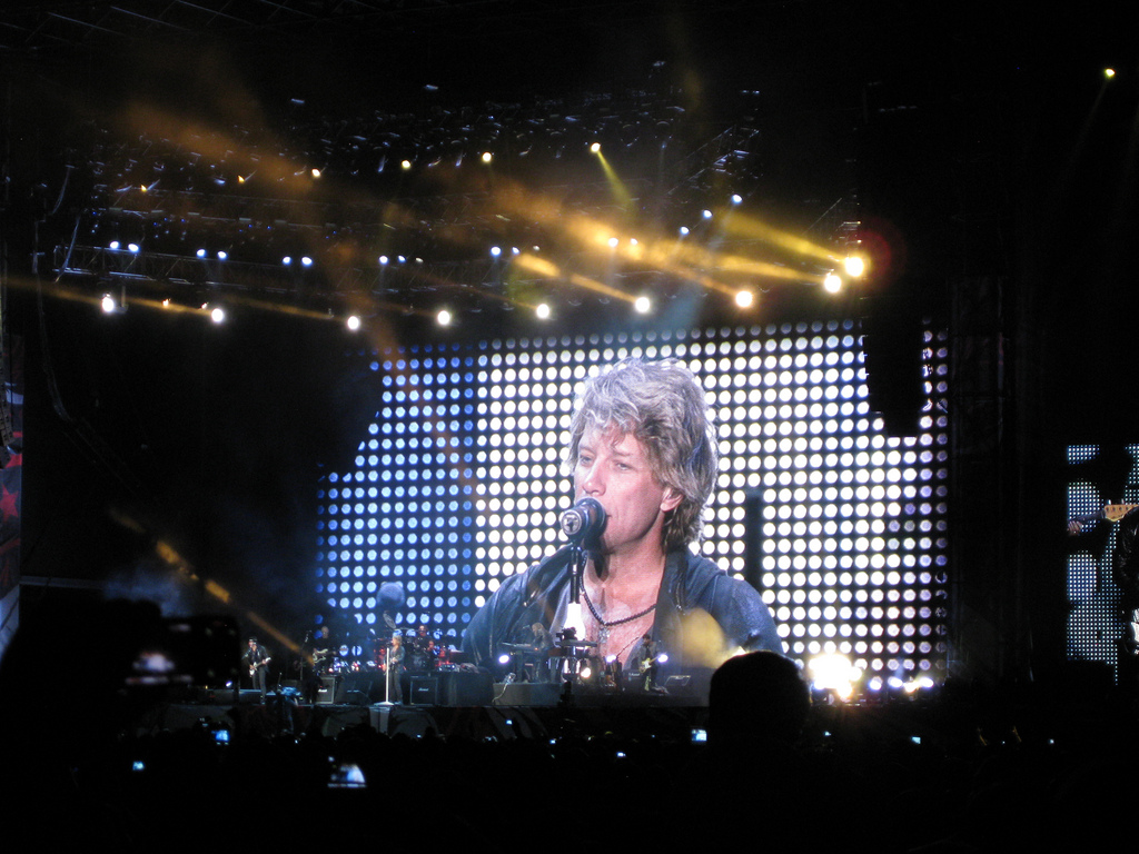 Бессмертные Bon Jovi возвращаются в Россию спустя 30 лет Бессмертные Bon Jovi возвращаются в Россию спустя 30 лет
