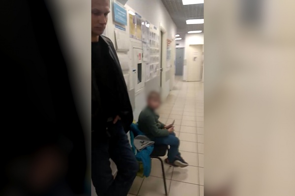 Родители малыша предложили оплатить брелок, но сотрудники магазина предпочли вызвать полицию Родители малыша предложили оплатить брелок, но сотрудники магазина предпочли вызвать полицию