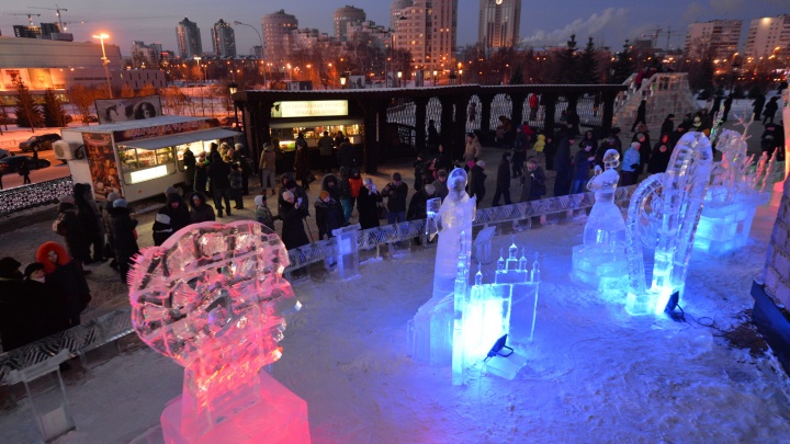 На Рождество в Екатеринбурге выбрали самые красивые ледяные шедевры
