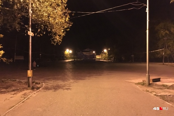Площади парка давно готовы к ремонту: вывезены все павильоны и сооружения Площади парка давно готовы к ремонту: вывезены все павильоны и сооружения