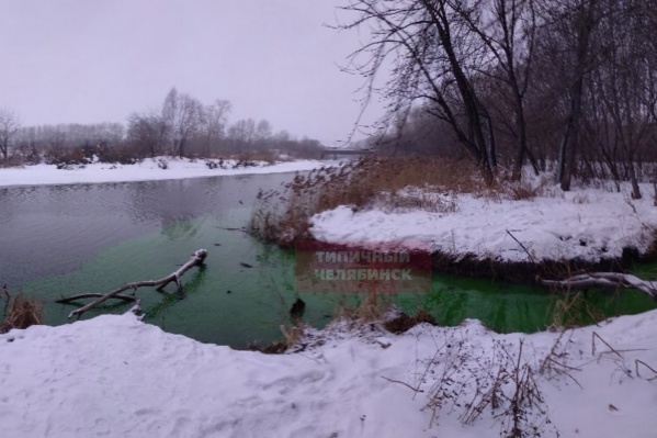 Зелёная вода напугала жителей ЧМЗ Зелёная вода напугала жителей ЧМЗ