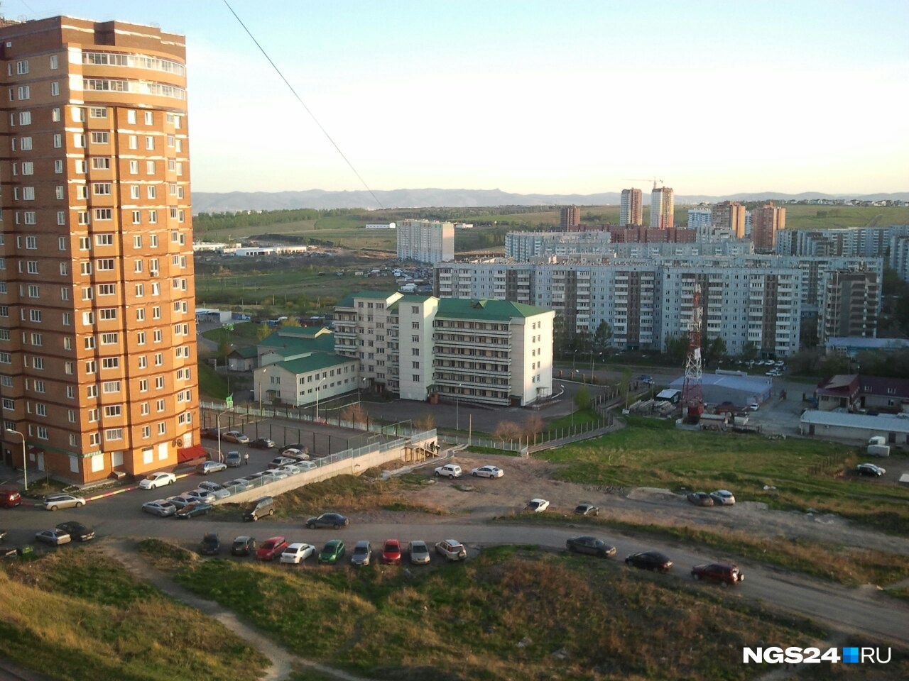 Челябинск красноярск. СФУ В Усть-Илимске. Дом престарелых в Солнечном Красноярск. Ярославская СФУ фото с улицы.