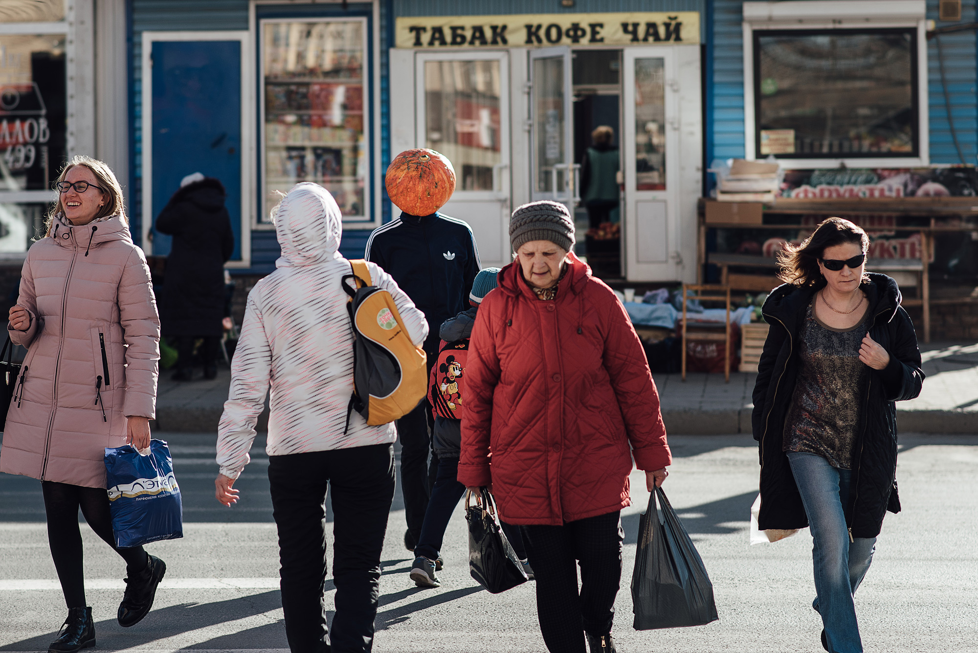 Тыкварь даже смог затеряться в толпе Тыкварь даже смог затеряться в толпе