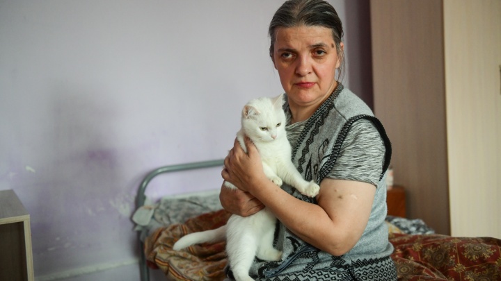 «Она спасла мне жизнь»: история женщины, которая осталась на улице из-за своей кошки